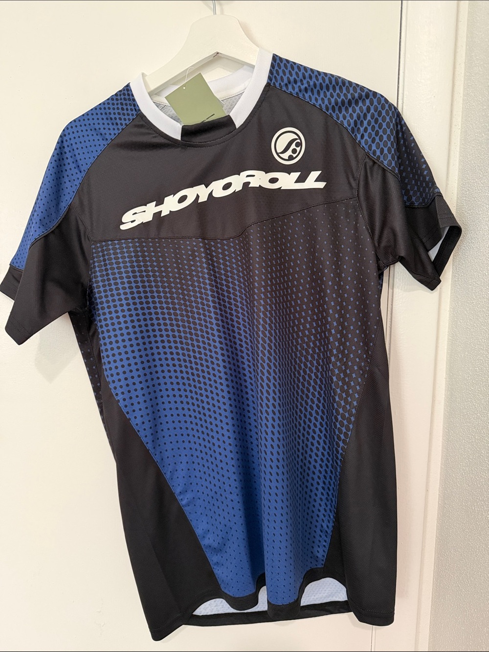 Shoyoroll Men’s Blue & Black Athletic Jersey